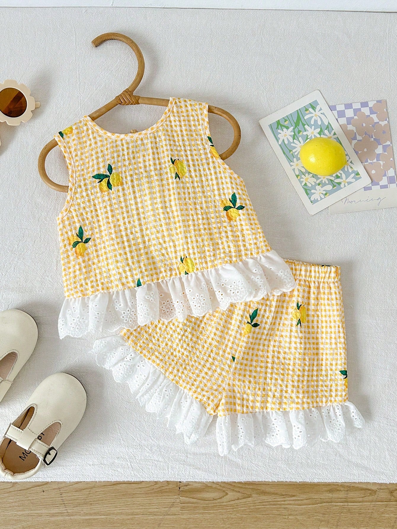 Cozy Pixies Baby Girl Floral Print Contrast Trim Sleeveless Top And Elastic Waist Pants 2 Piece Set