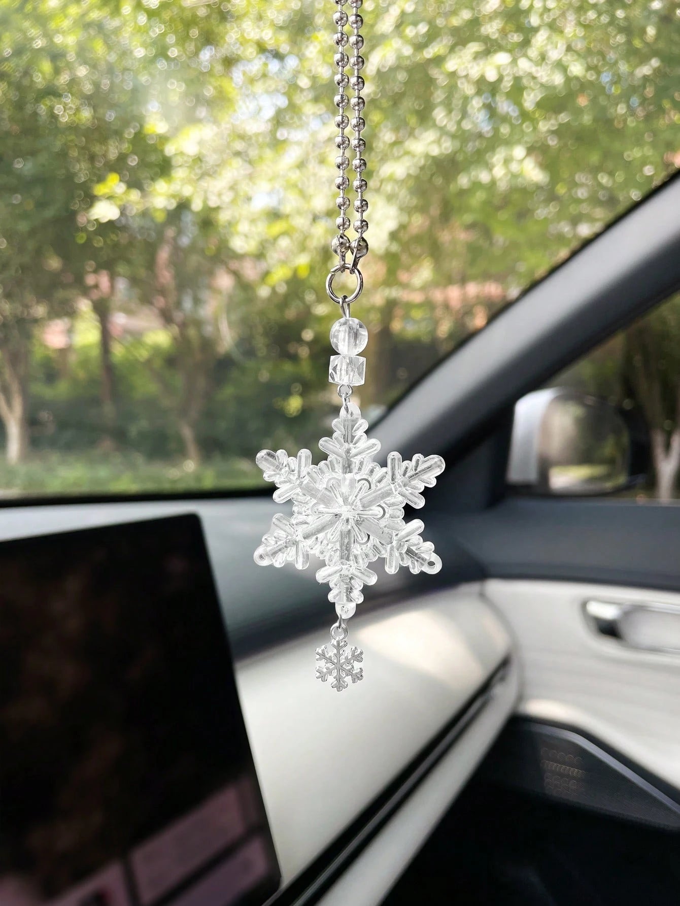 Creative Snowflake Car Hanging Ornament, Car Interior Hanging Decor, Car Decoration Pendant, Rearview Mirror Hanging Ornament