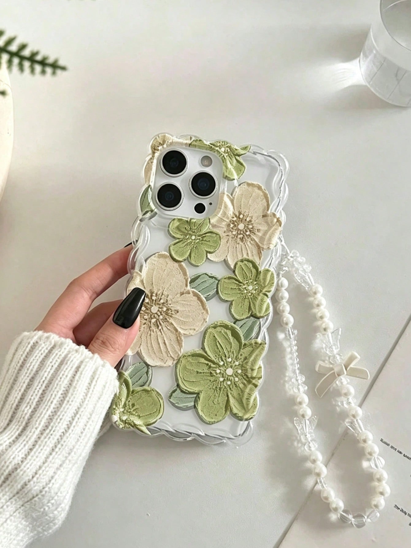 Ditsy Floral Painted Braided Wave Edge Minimalist Premium TPU Shockproof Phone Case Protective Cover With Handmade Beaded Bracelet Accessory Compatible With IPhone 17pro/17Air/17/17promax 16/11/16pro