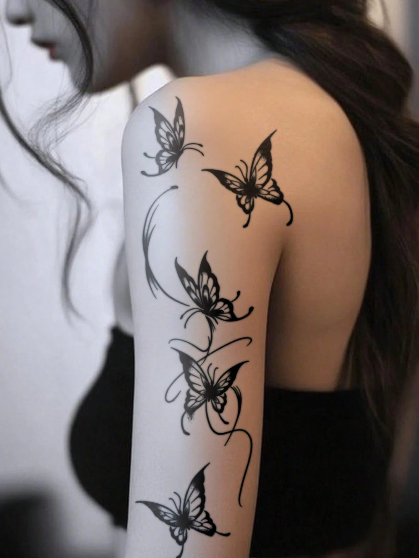 Elegant Butterfly Temporary Tattoo Sticker For Women, Black Butterfly Floral Body Art Design, Delicate Wing Pattern Fake Tattoo For Arm Shoulder Back, Waterproof Long Lasting Easy Apply Aesthetic Tatt