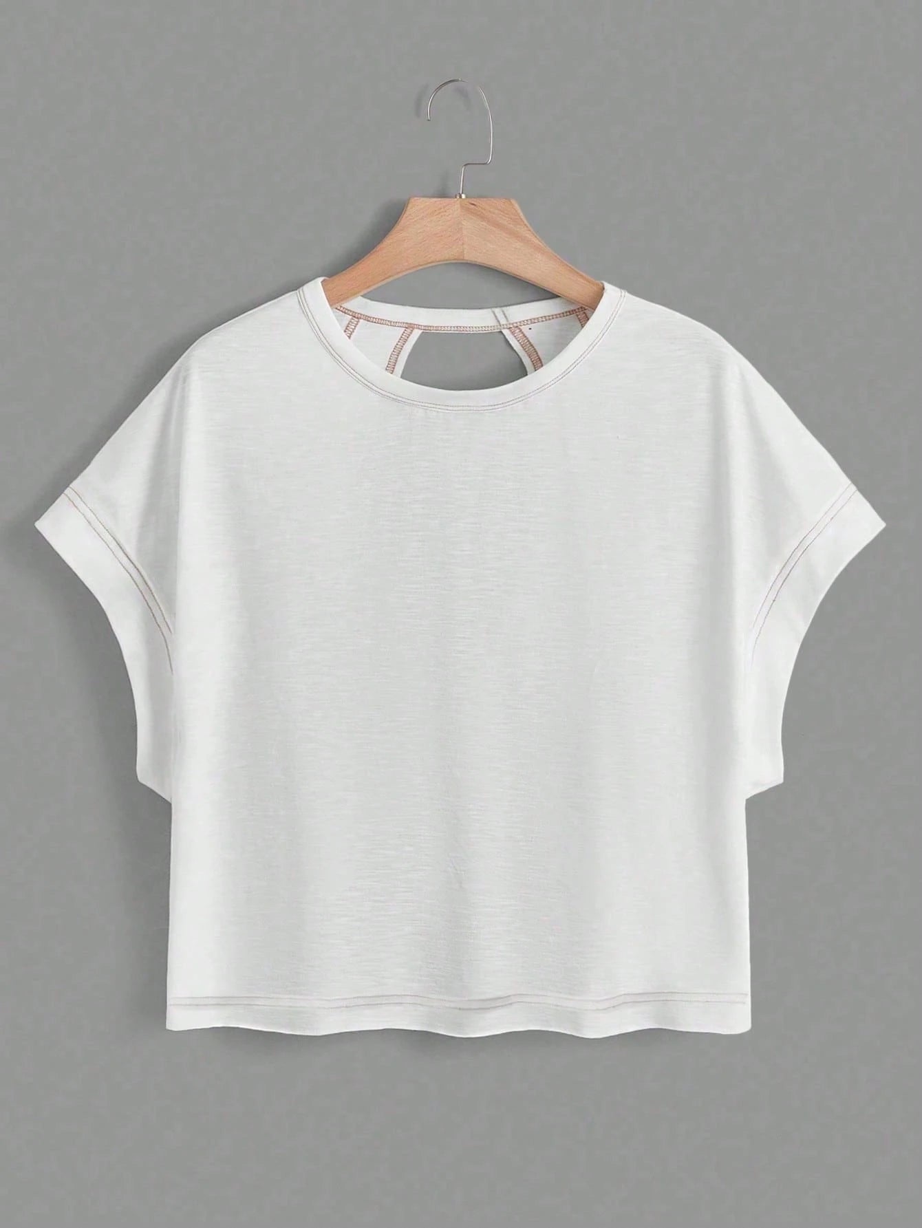 Essnce 2pcs Women Casual Round Neck Backless Batwing Sleeve T-Shirt Set,White And Black Summer Retro Y2K Boho Gym Music Festival Cut-Out Back Top