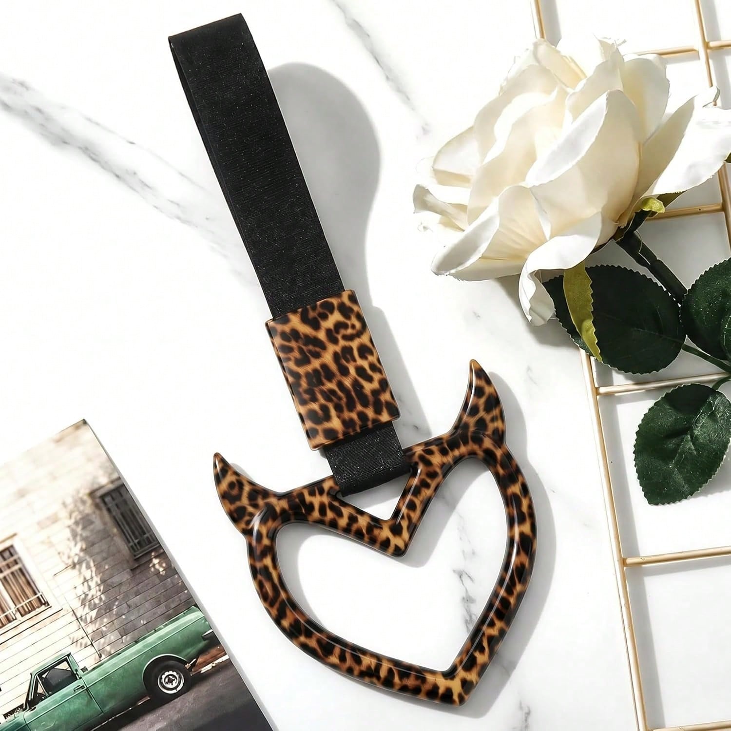 Fabbay Leopard Heart Car Handle Strap Drift Charm Car Accessories For Women Cheetah Heart Rear Bumper Warning Ring Decor For Auto Bus Subway Interior