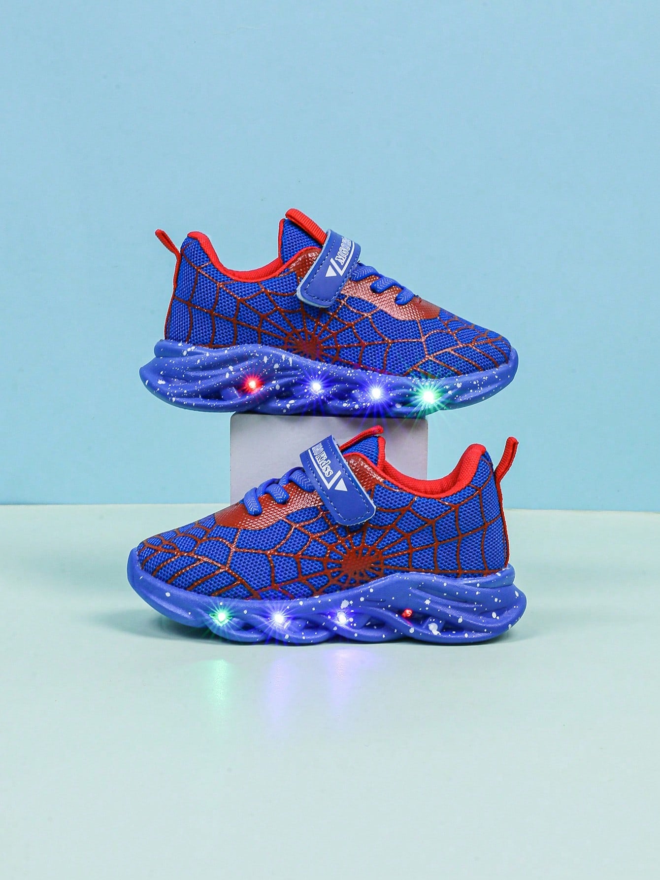 Fashion Spider LED Lighting Breathable Mesh Sports Shoes, Suitable For Boys And Girls- Casual, Shock-Absorbing, All-Season Non-Slip Outdoor Running And Walking Sneakers