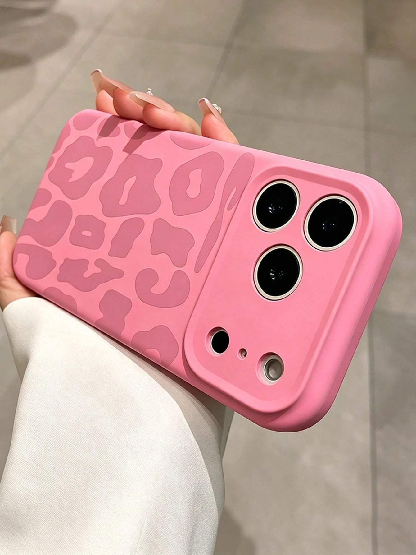 Fashionable Fuchsia Leopard Print Phone Case Compatible With IPhone 17 Pro Max/17 Pro/17/16 Pro Max/16/16 Pro/15/15 Pro Max/15 Pro/11/12/13/14 Pro Max/12 Pro/12 Pro Max/13 Pro/13 Pro Max/14 Pro/14 Pro