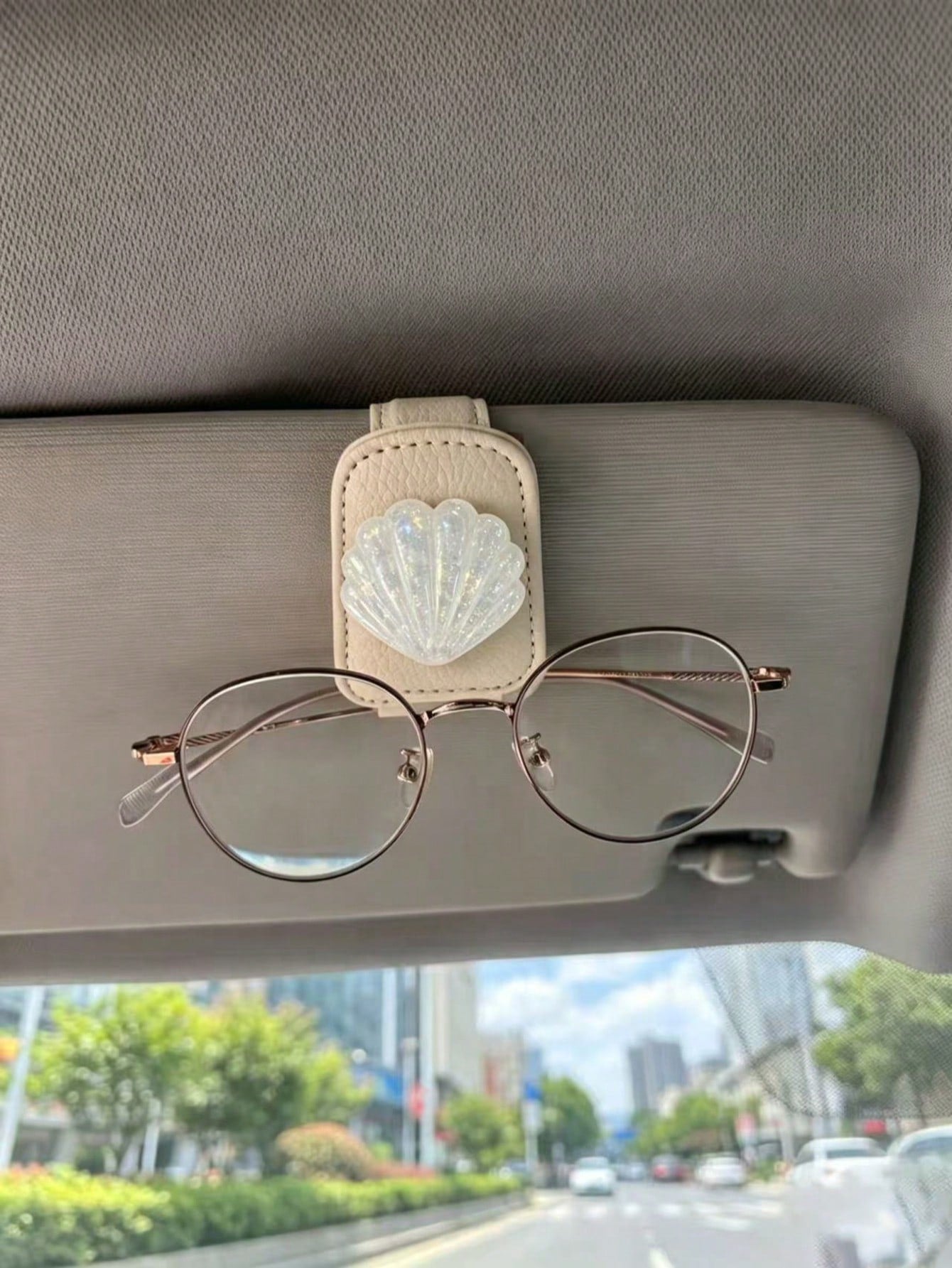 Glitter Shell Soft Leather Car Glasses Clip, Pink And Beige, Universal Car Sun Visor Fashion Glasses And Parking Ticket Holder