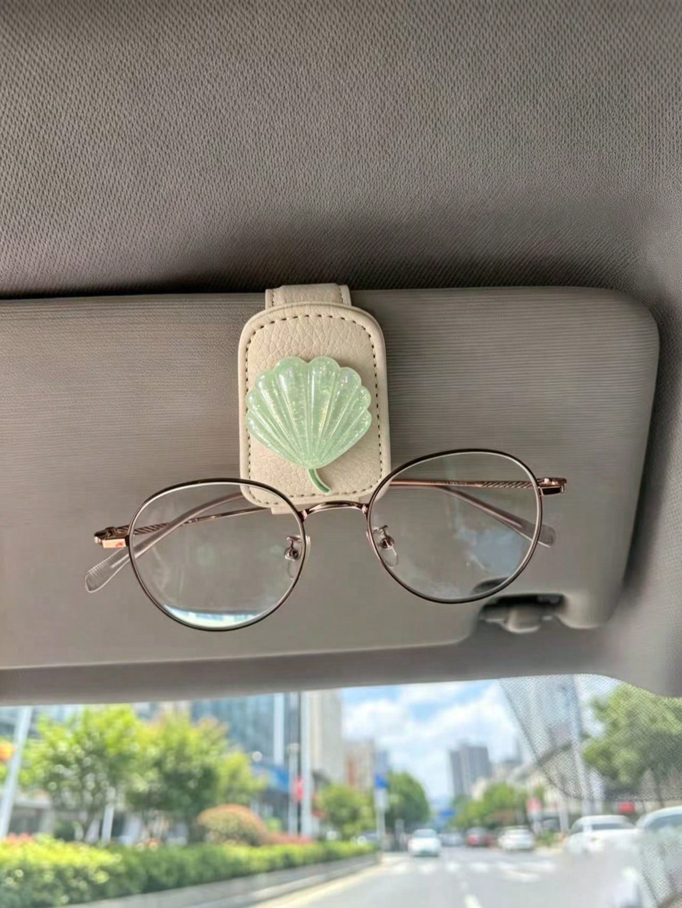 Glitter Shell Soft Leather Car Glasses Clip, Pink And Beige, Universal Car Sun Visor Fashion Glasses And Parking Ticket Holder