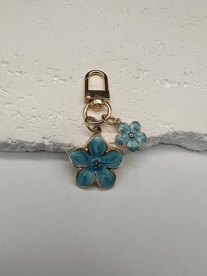 HAILIAN 1pc Alloy Cherry Blossom Shaped Keychain Lightweight & Ethereal Sakura With Square Tag Suitable For Bag Charm Car Key Chain Couples Birthday Holiday Gifts Gifts For Women Valentines