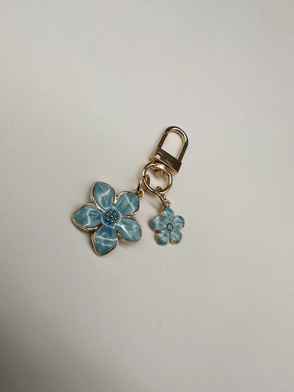 HAILIAN 1pc Alloy Cherry Blossom Shaped Keychain Lightweight & Ethereal Sakura With Square Tag Suitable For Bag Charm Car Key Chain Couples Birthday Holiday Gifts Gifts For Women Valentines