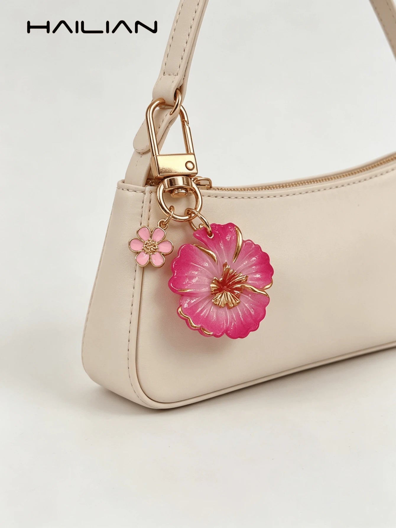 HAILIAN Cute Flower Keychain, Gradient Resin Hibiscus Flower Bag Charm With Mini Flower Pendant, Gold-Plated Keyring, Suitable For Wallet, Backpack, Handbag, Car Keys Decoration, Great Gift For Women