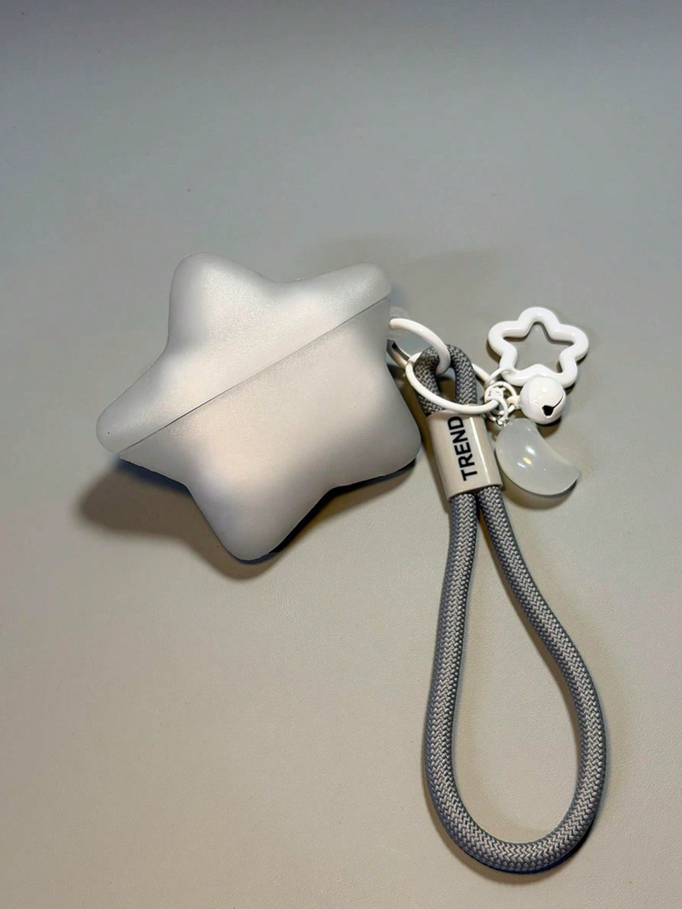 INS Original Korean Style Silver Gray Star Design Silicone Case Compatible With Apple 4th Gen, Pro 1st/2nd/3rd Gen, Unisex