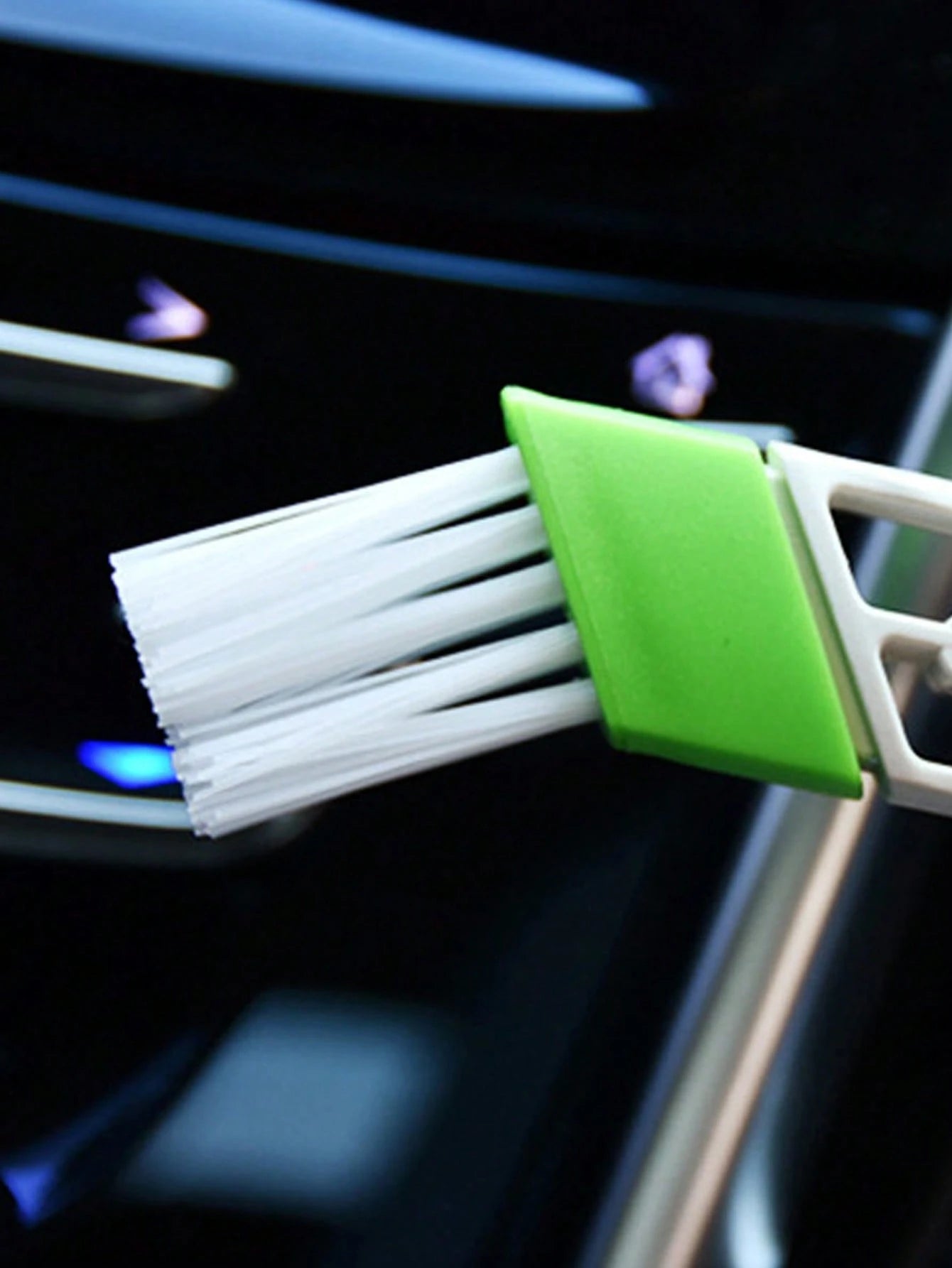 Keep Your Car's Air Conditioning System Clean & Fresh with this 2-in-1 Outlet Vent Brush