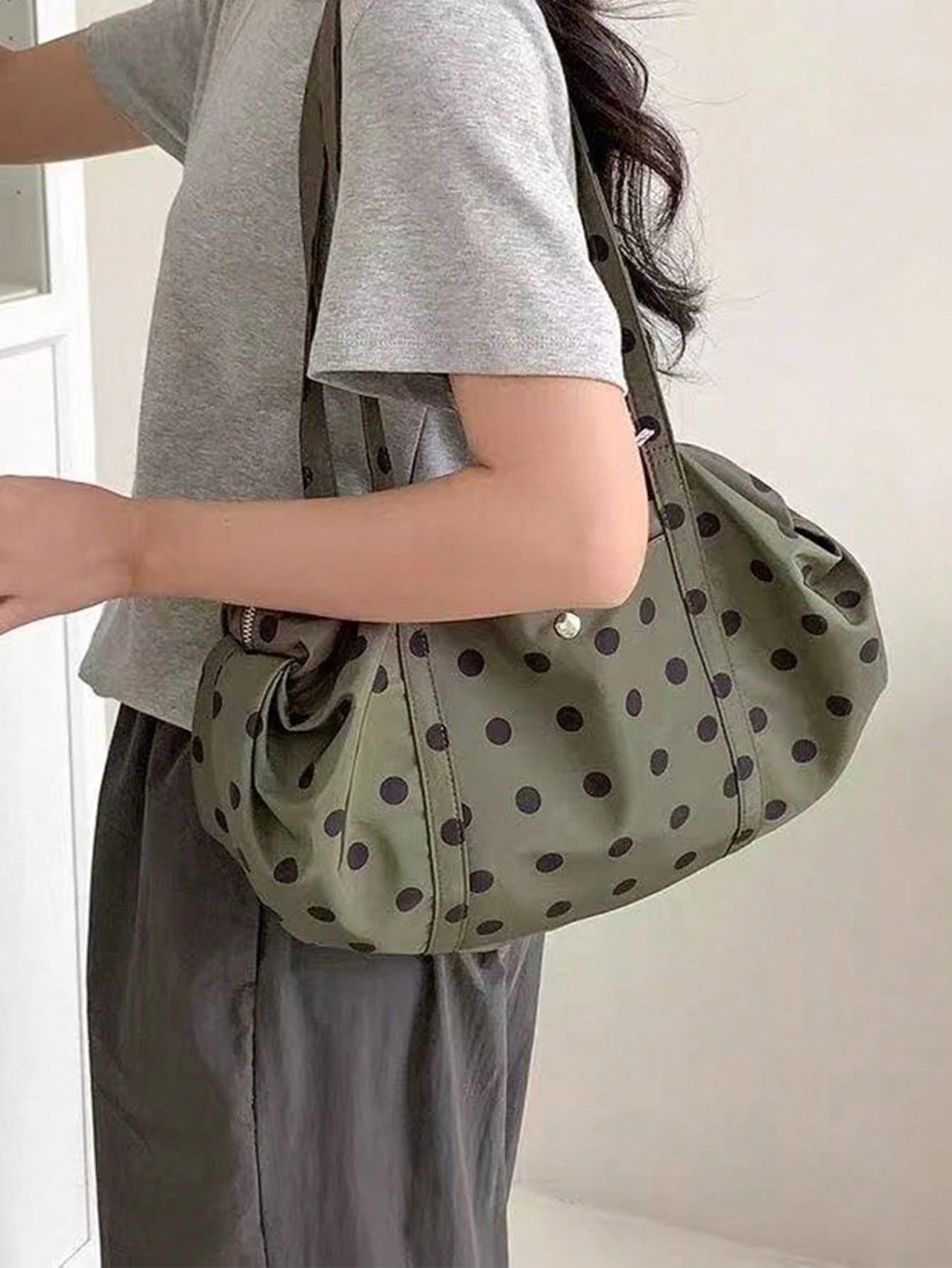 Korean Minimalist Polka Dot Shoulder Bag, Large Capacity Cloth Tote Bag, Ultra-Light Portable For Travel, Commute, Outdoor, Daily Shopping, Polka Dot