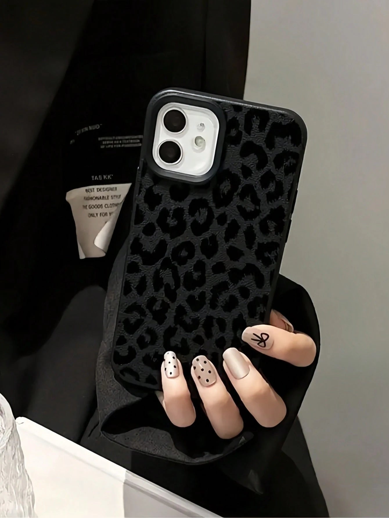 Leopard Print Fashion Phone Case TPU Black Matte Leopard Print Fashion 1pc Full Coverage Leopard Print Painted Textured Black Matte Anti-Fall TPU Phone Shockproof Case Compatible With Apple 16 15 14 1