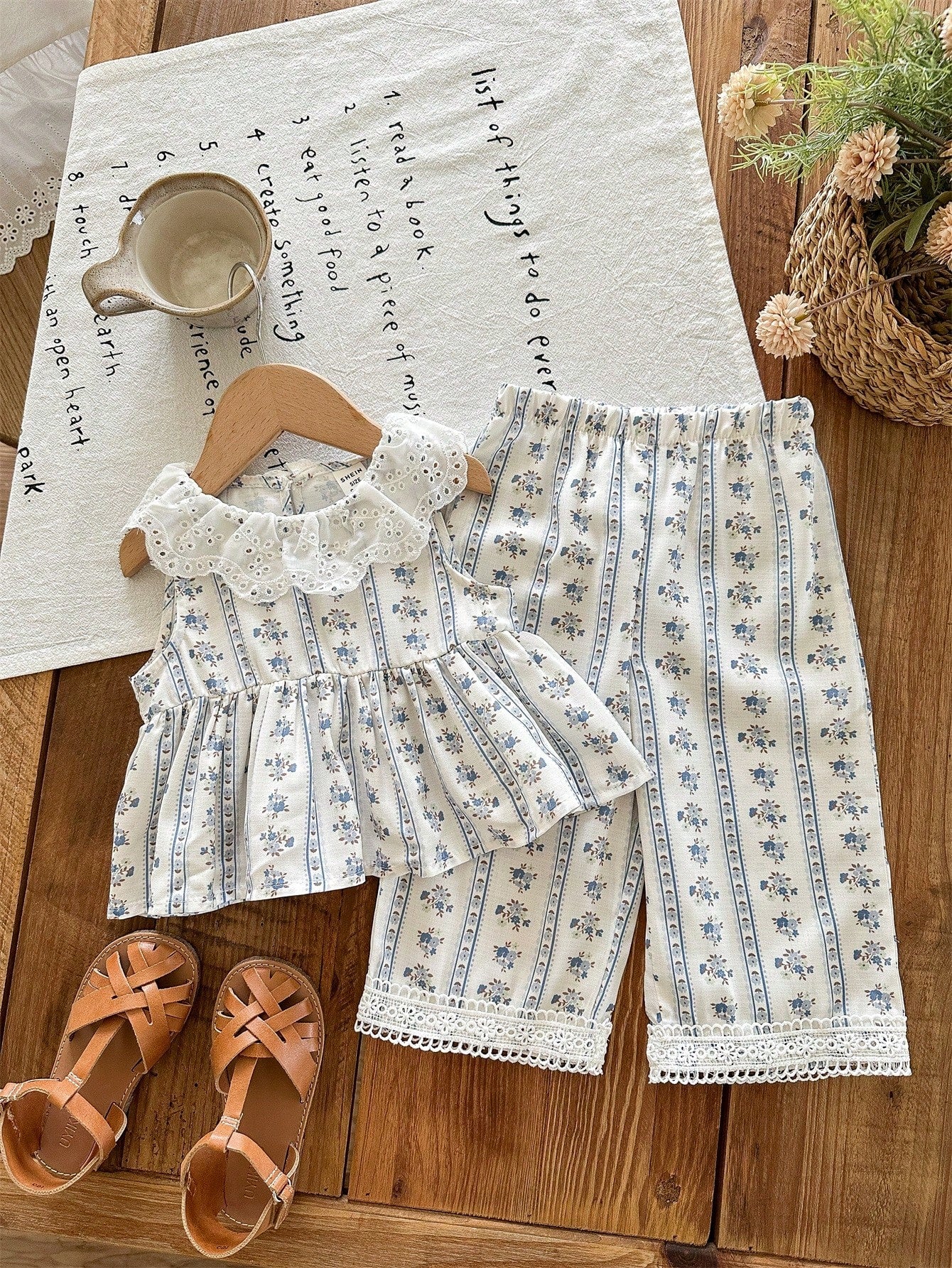 LMoss Kids 2pcs Girls Floral Pattern Ruffle Trim Casual Top And Pants Suit, Summer