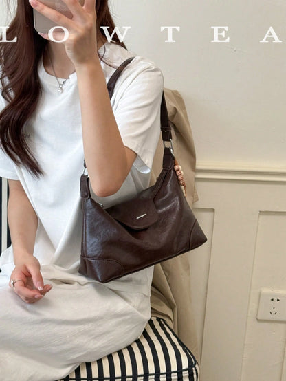 low tea Shoulder Fashion Versatile Dumpling Shaped Bag With Adjustable Strap, Suitable For Commuting, Shopping And More (With Pendant)