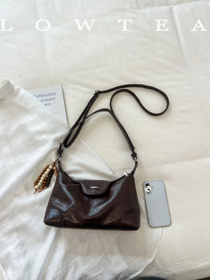 low tea Shoulder Fashion Versatile Dumpling Shaped Bag With Adjustable Strap, Suitable For Commuting, Shopping And More (With Pendant)