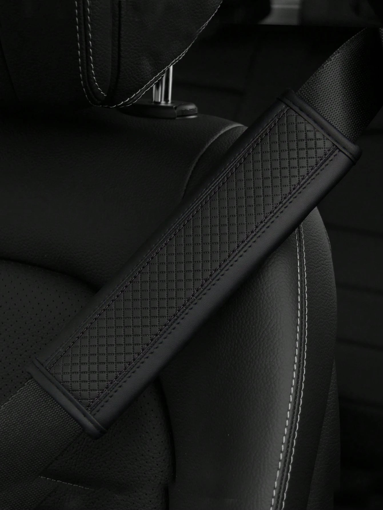 MEIKAXIU 1pc PU Leather Embossed Car Seat Belt Cover Protector, Universal Car Interior Decorative Accessories, All Season,Car Acessesories
