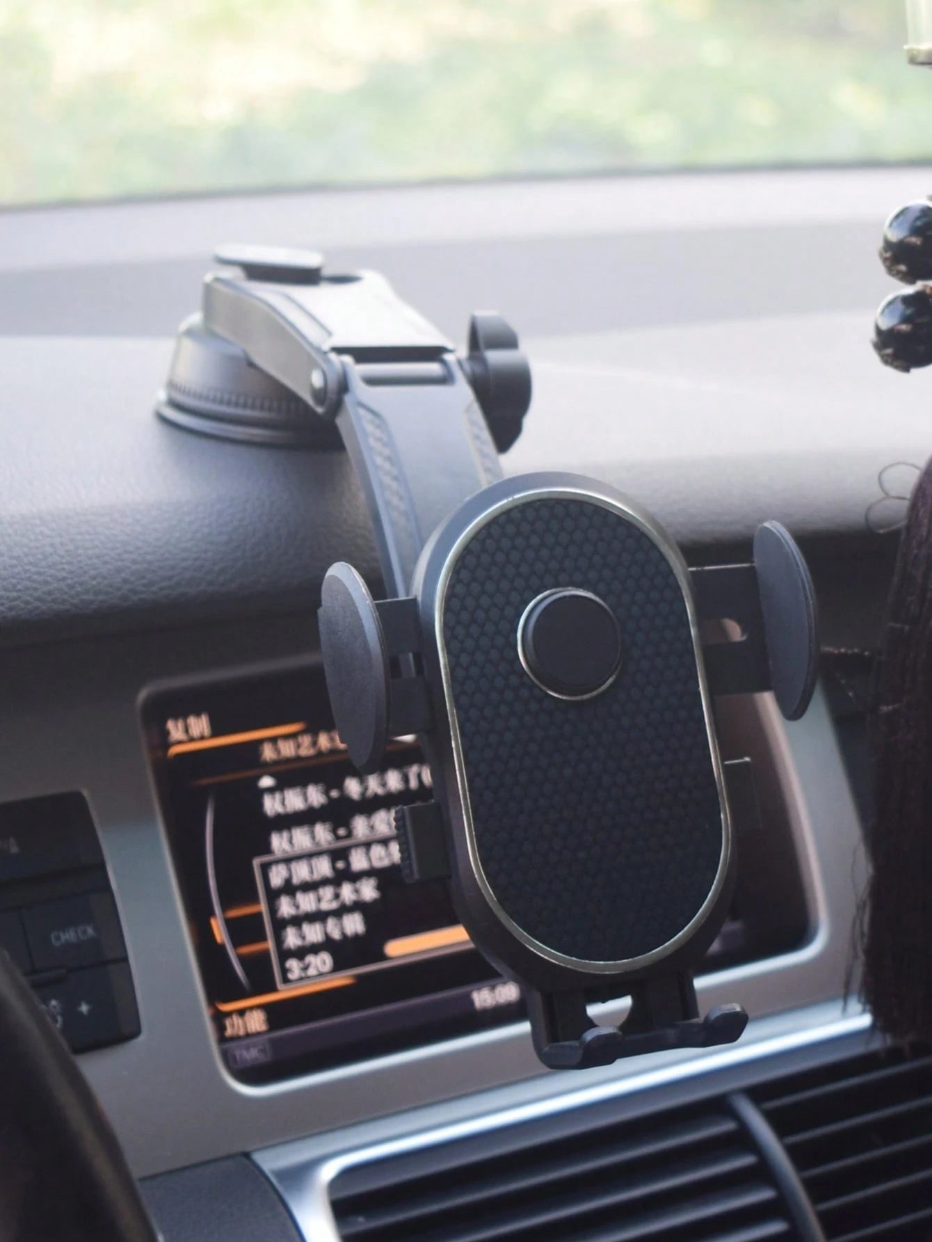 New Car Dashboard Phone Mount, 360 Degree Rotation, Auto Locking, Height Adjustable Compatible With IPhone, Android Phone, Gift For Birthday, Family, Friends Car Accessories, Car Phone Holder