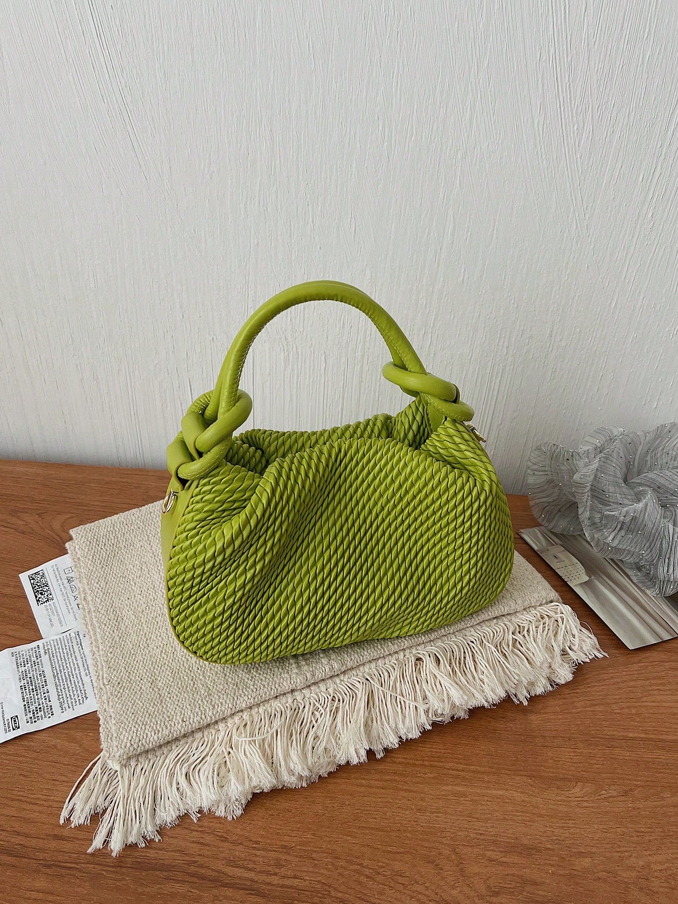 New Fashion Woven Solid Color Handbag, Single Handle Design, Adjustable Shoulder Strap, Can Be Worn On Shoulder Or Crossbody, Spacious Interior, Stylish And Practical, Can Hold Keys, Lipstick And Othe