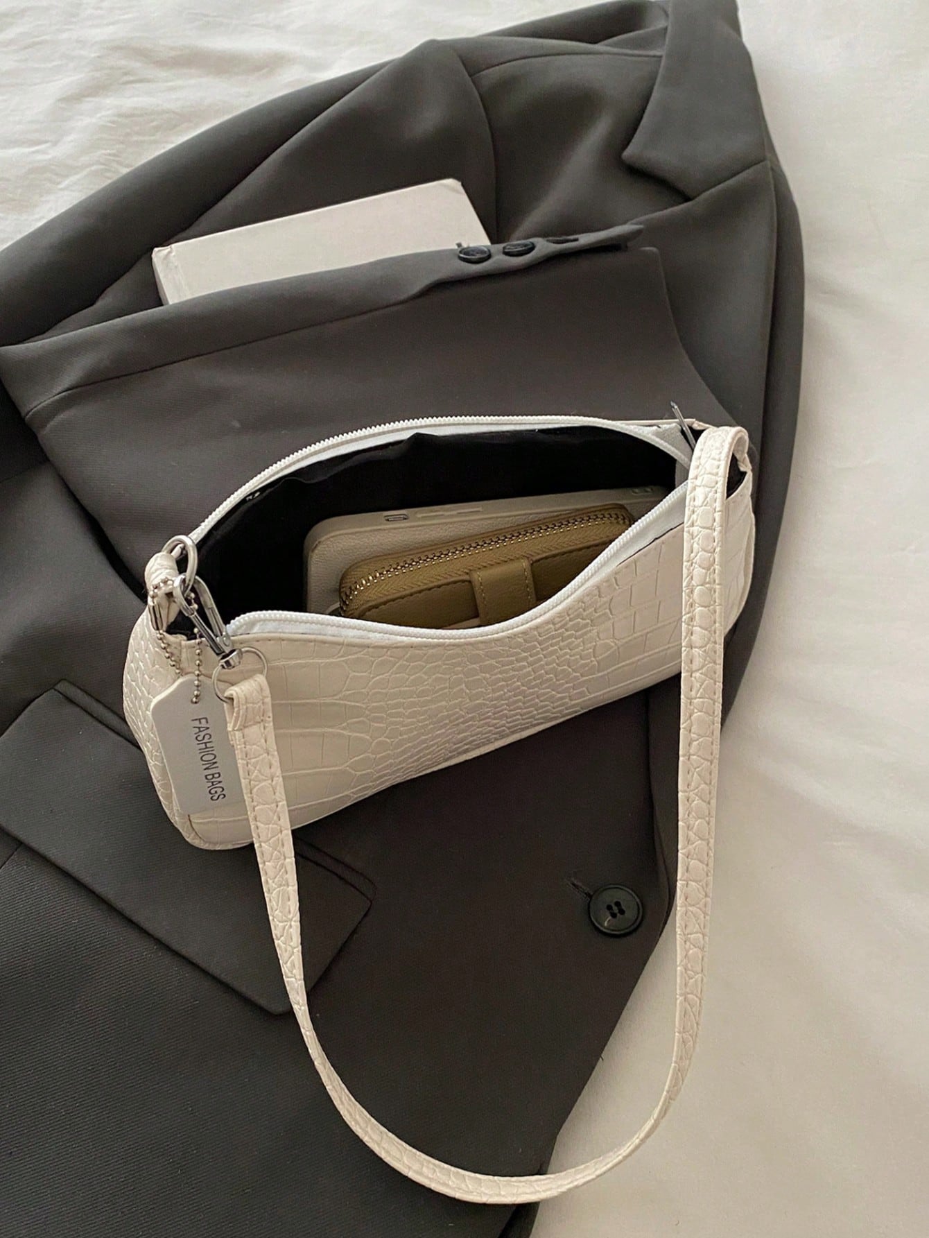 New Fashionable Versatile Textured Shoulder Bag, Underarm Handbag For Women, White Bag