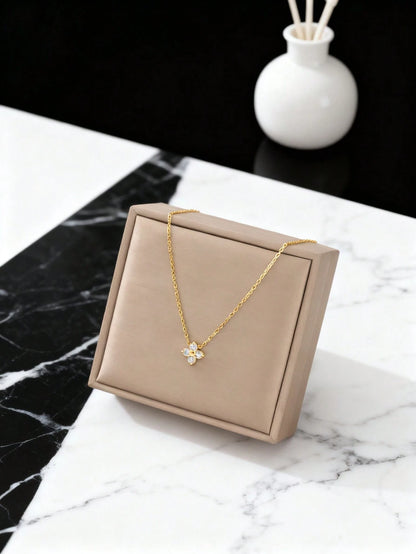 New Zirconia Four-Leaf Flower Steering Wheel Chain, Slim Small Minimalist Fashion Versatile Niche Design Car Accessory