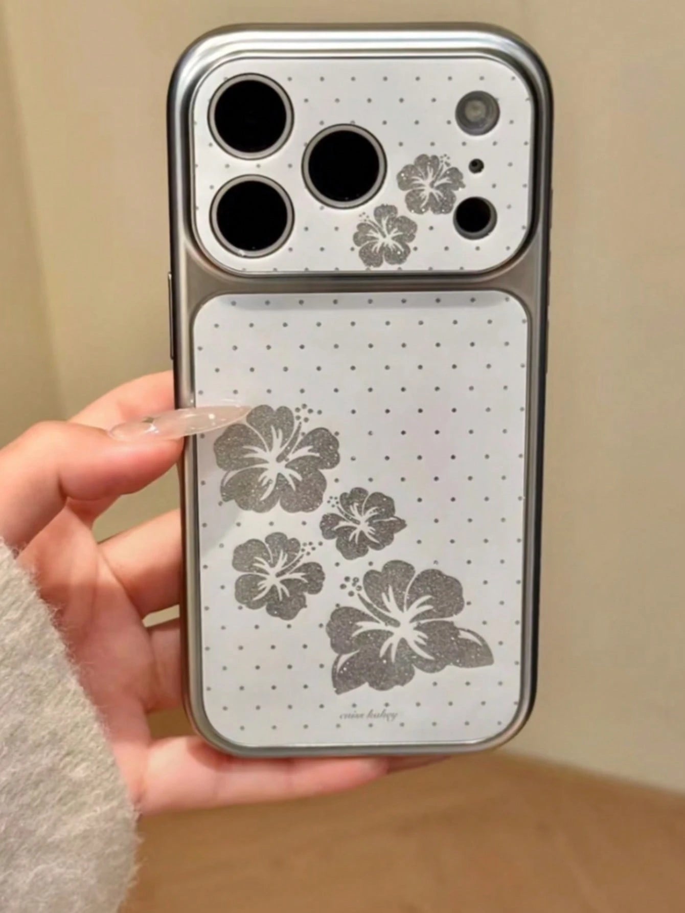 Niche Fresh Glitter Polka Dot Floral Phone Case With Flower Pendant, Suitable For IPhone 16 Pro Max, Apple 17 Pro Max New 17 Pro, 15 High-End Protective Cover For Women