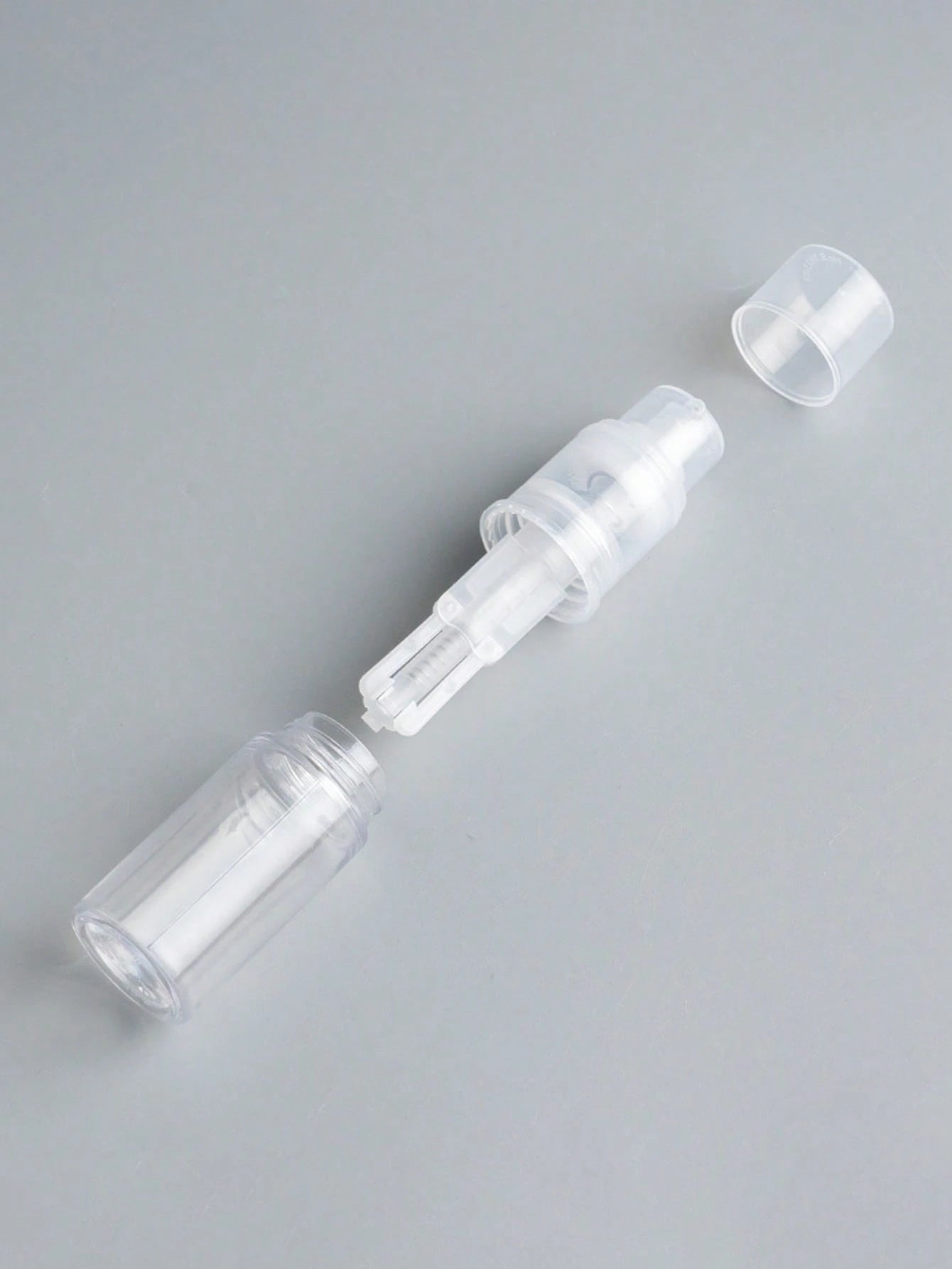 PET Powder Spray Bottle 14ML/18ml/25ml Multiple Powder Compatible Dispensing Bottle, Dry Powder Spray Bottle, Portable Cosmetic Water Container, Adjustable Nozzle Leak-Proof Design, Talcum Powder Spra