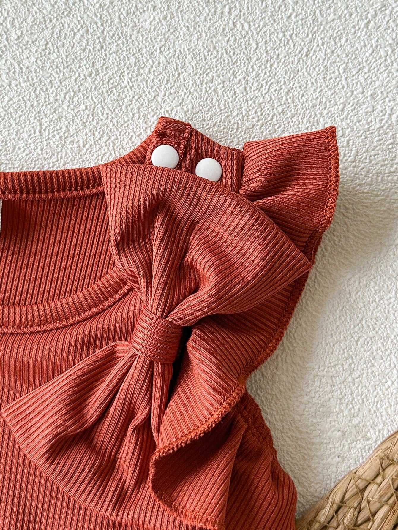 Playful Pals 0-3 Years Old Baby Girl 2-Piece Set  Elegant Bow Tie Ruffle Sleeve Top+Cinched Waist Shorts  Casual Vacation & Daily Wear Comfortable Matching Outfit