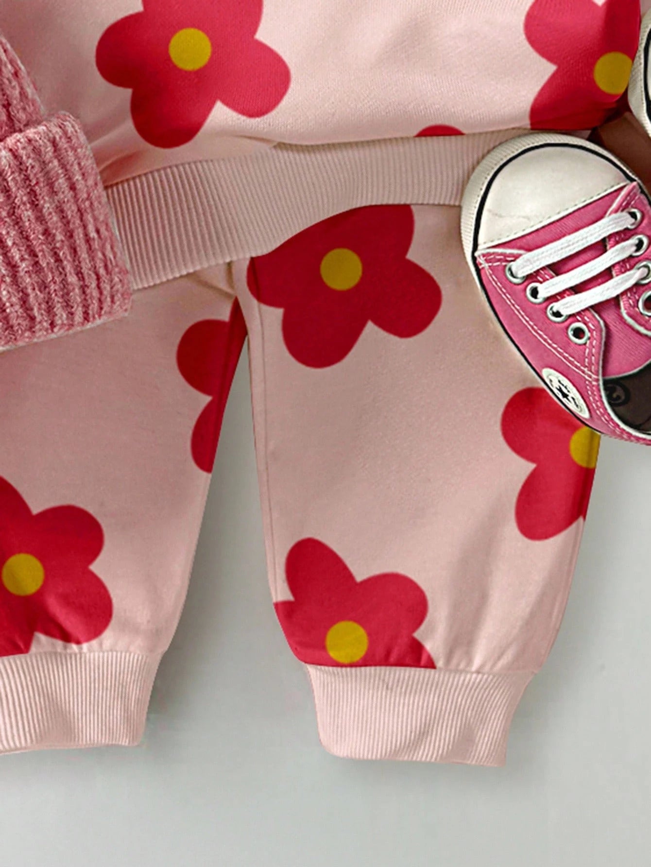 Playful Pals 2pcs Baby Girls Casual Fashionable Cute Sweet Floral All-Over Print Pink Crew Neck Sweatshirt And Sweatpants Set, Autumn/Winter Baby Girl Clothes Floral Baby Flower Outfit Fall