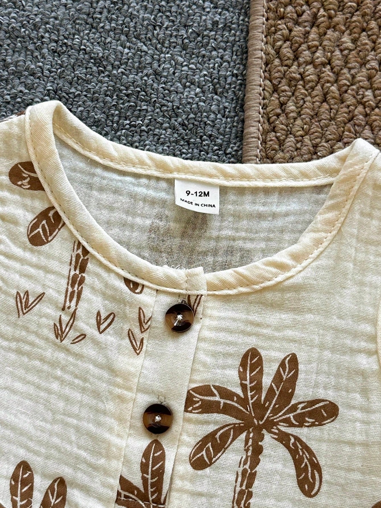 Playful Pals Baby Boys Summer White & Green Vibrant Playful Crocodile Print Sleeveless Tank Top & Shorts Set, Loose Comfortable Fit, Suitable For Daily Outings, School Activities, Family Gatheri