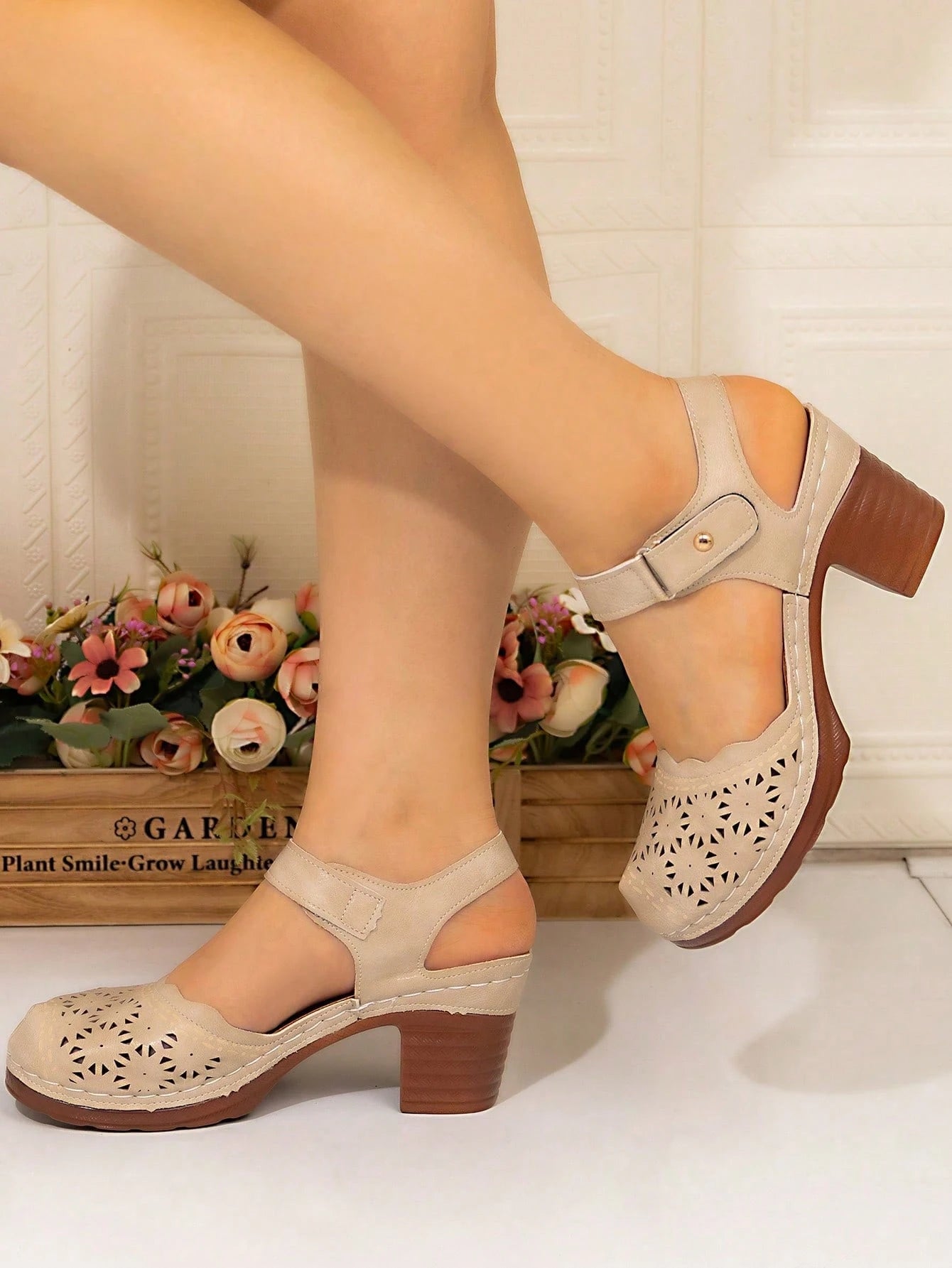 Retro Openwork Chunky Heel Mules:Slip-On,Closed Toe,Platform Breathable,Comfy For Daily Wear.Colors:Black,Khaki,Brown,Navy.Versatile&Flattering.