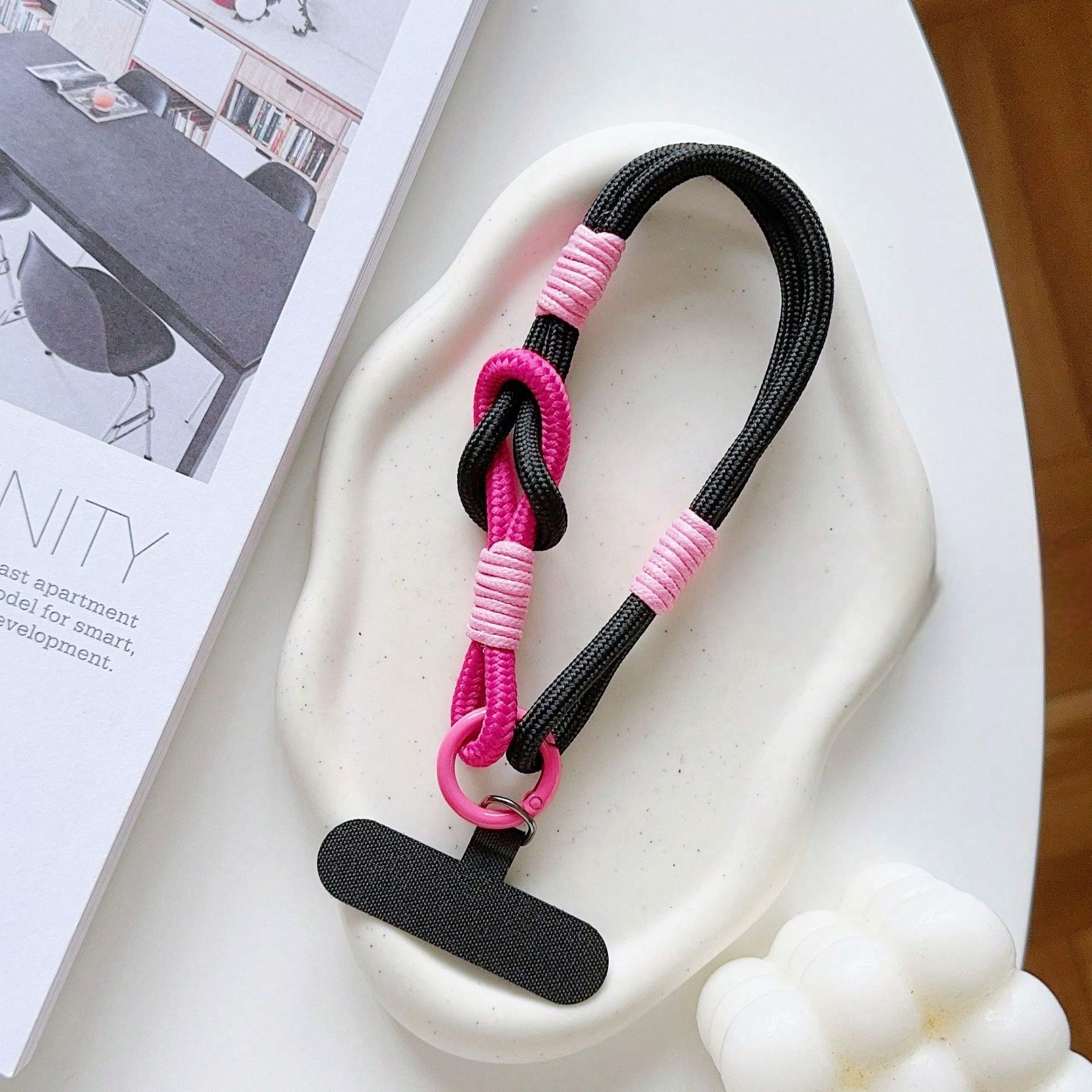 Retro Phone Lanyard, Wrist Strap, Camera Hanging Rope, Summer Hand Strap, Anti-Lost Rope, Key/Earphone Hanging Accessory, Card Holder