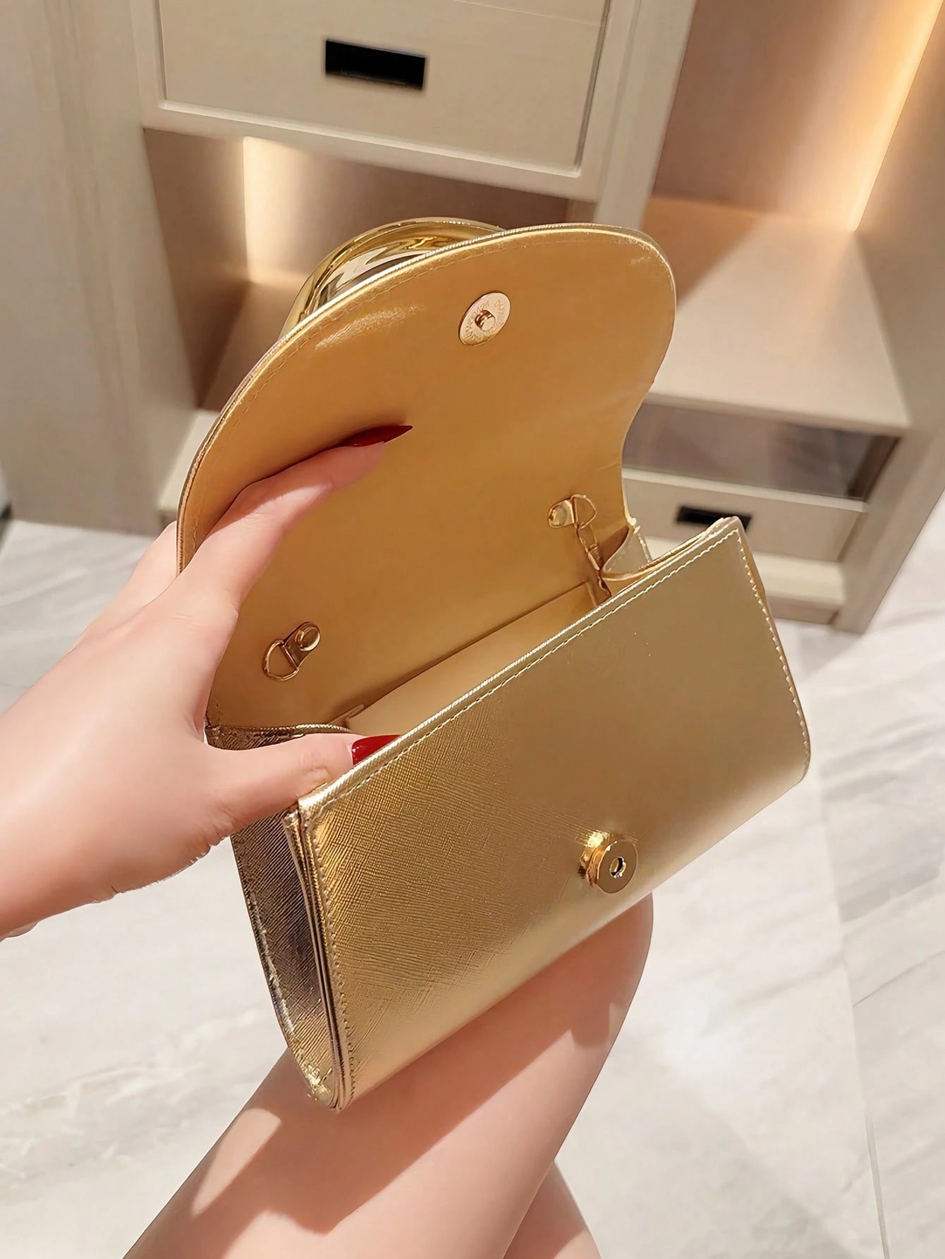 Shiny Luxurious Large Women's Clutch Bag Evening Bag Party Handbag With Detachable Chain Strap Elegant Gold Purse For Wedding Banquet Gala Birthday