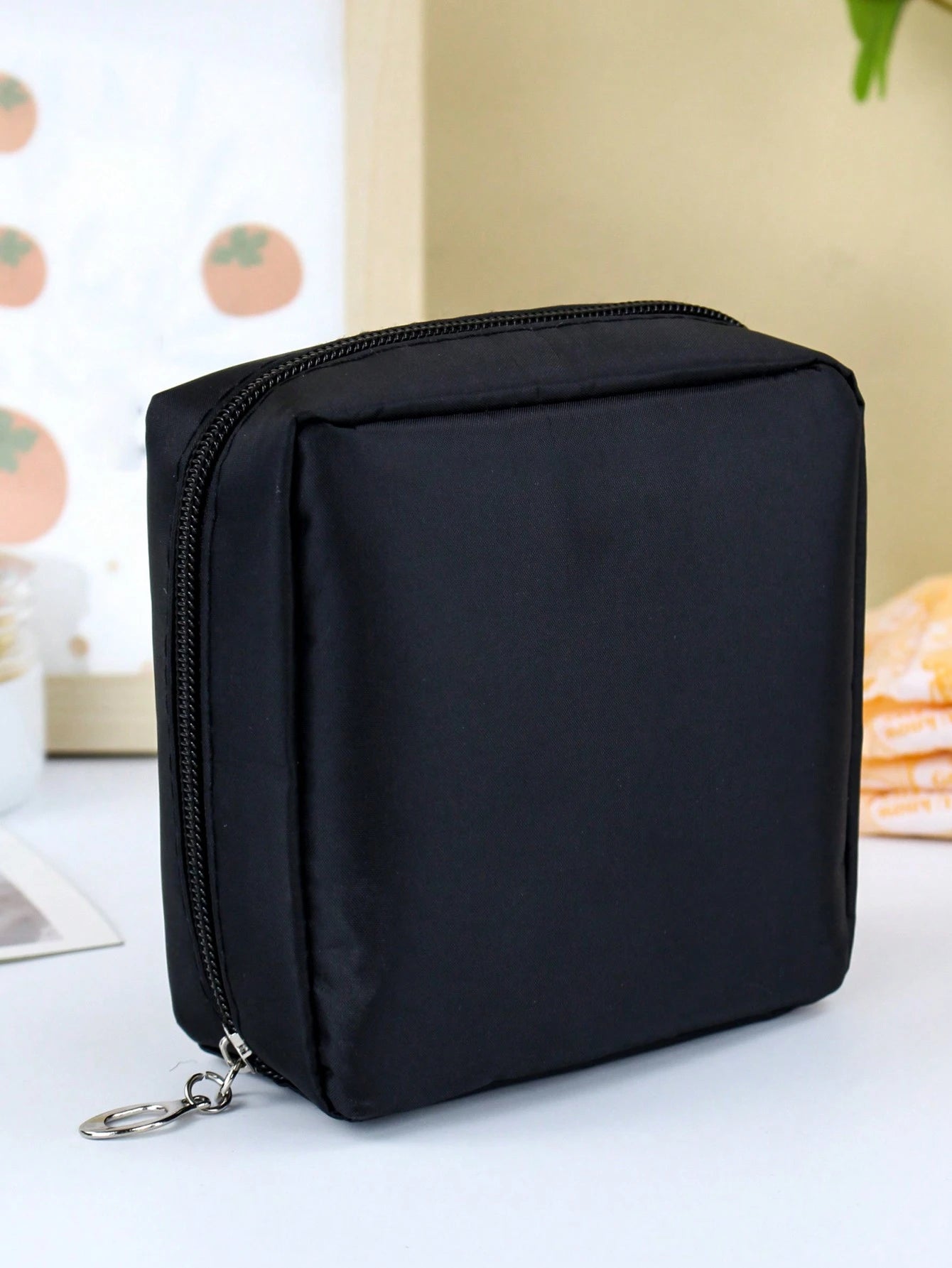 Simplicity Travel Makeup Bag, 1Pc Multifunctional Cosmetic Organizer Handbag Bath Shower Wallet Pouch Portable Cosmetics Brush Storage Clutch With Zipper Closure For Lipstick, Brush, Skincare, Mobile