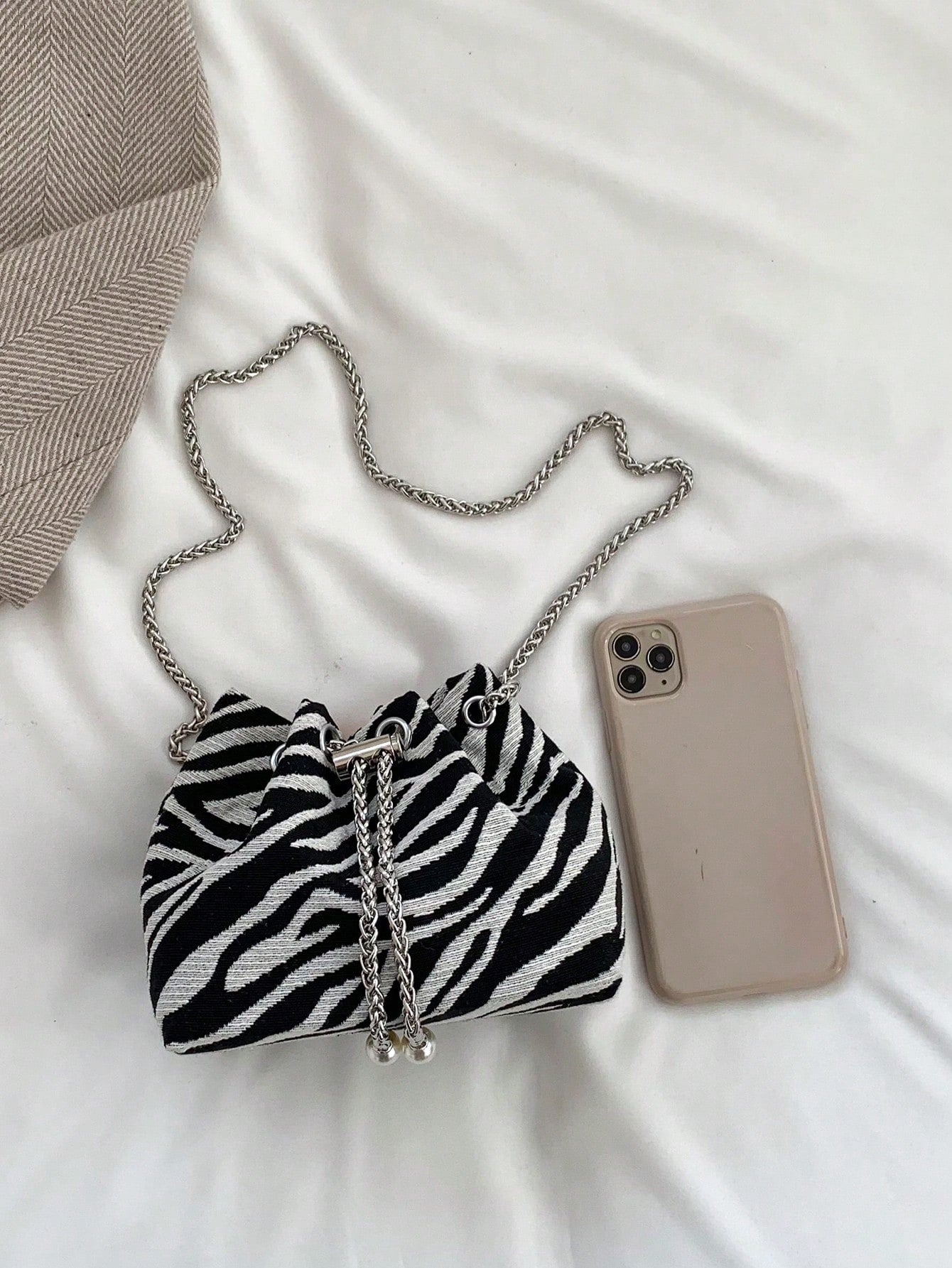 Small Bucket Bag Zebra Striped Pattern Drawstring Design Pearl Decor
