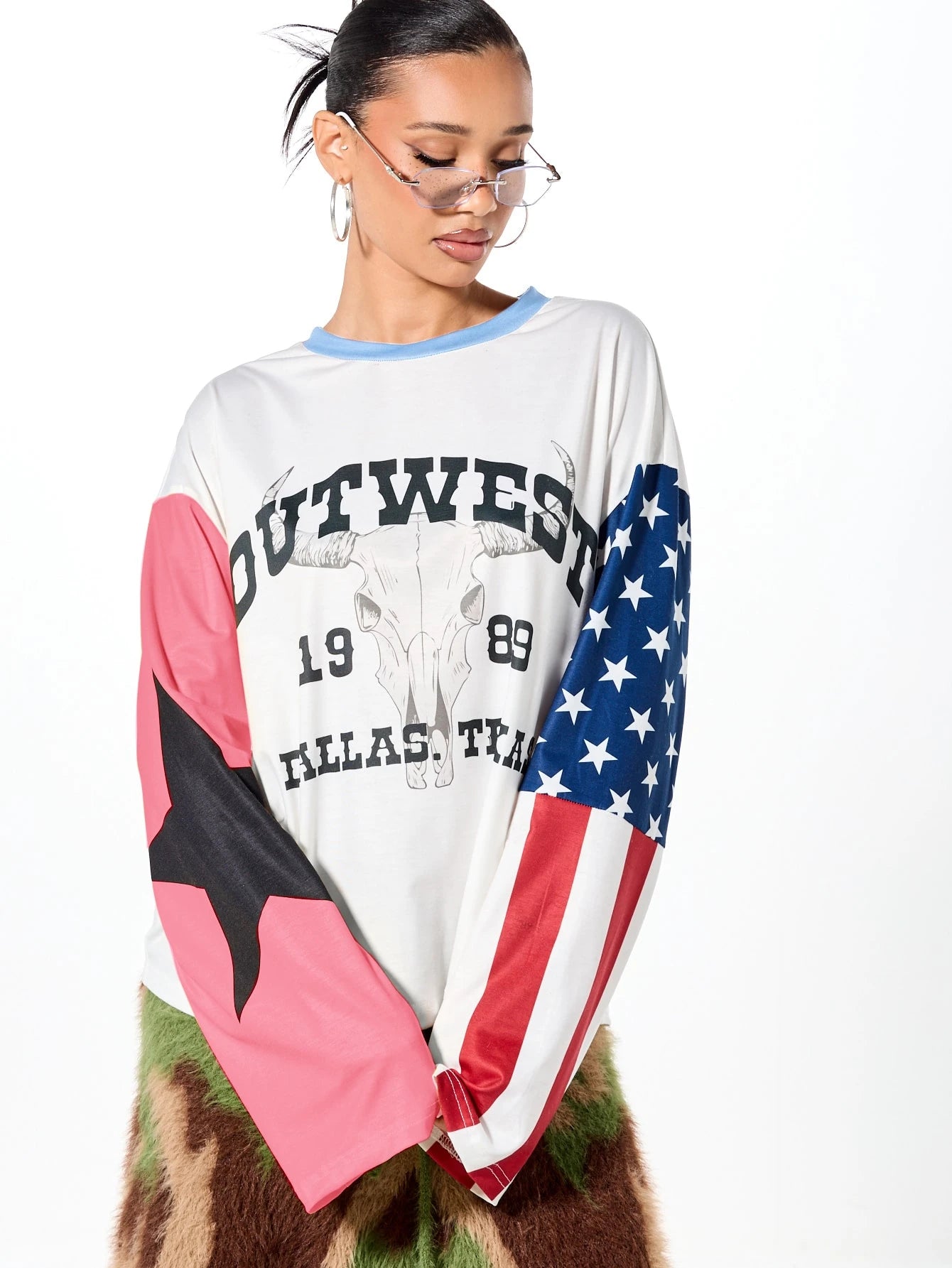 SUMWON WOMEN Outwest Dallas Texas Longhorn Crop Long Sleeve Graphic Western Americana T-Shirt