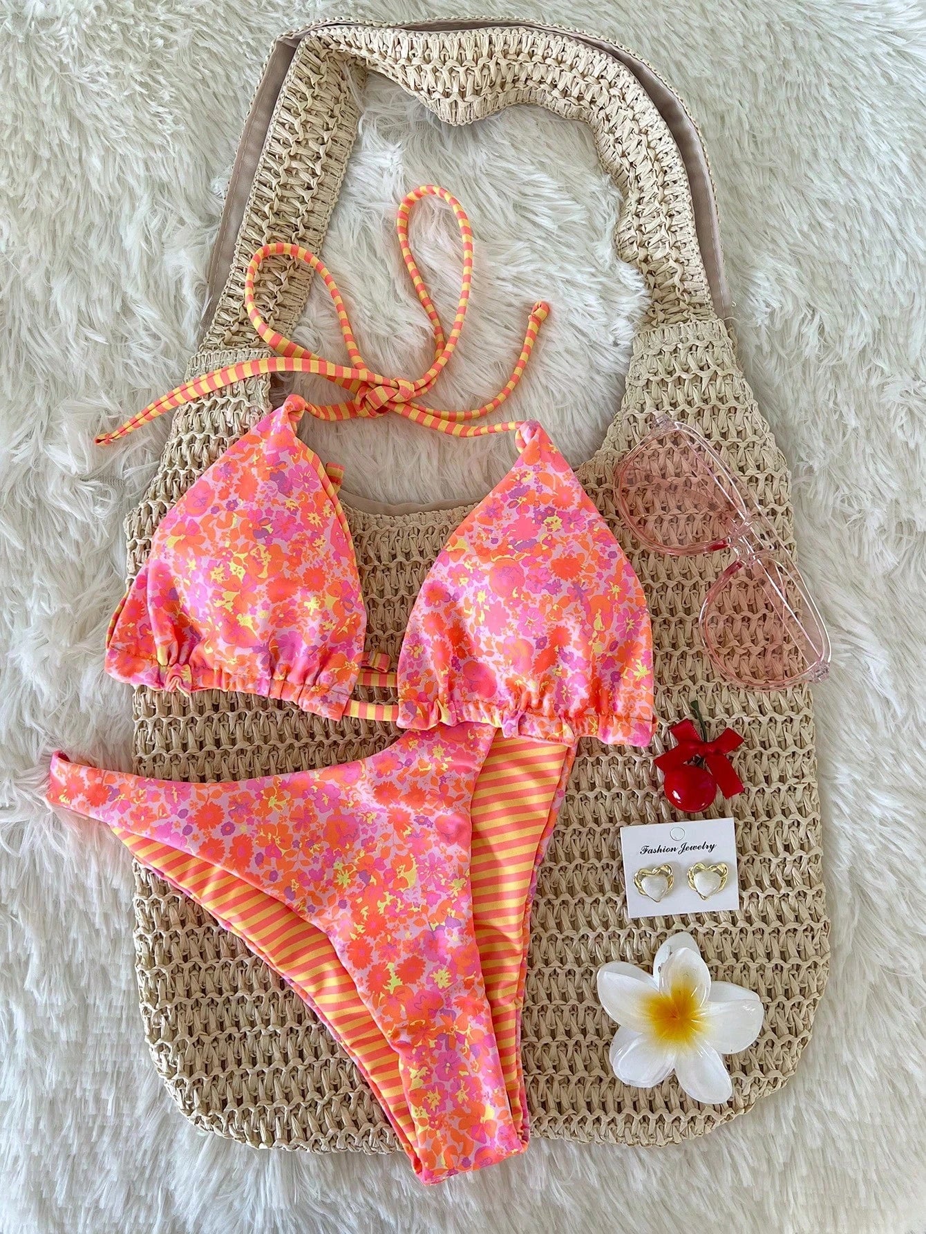 Swim Mod 2pcs/Set Women Cute Random Floral Print Reversible Halter Top And Adorable Bottoms Bikini Swimsuit Set, Holiday & Beach For Summer Beach Vacation