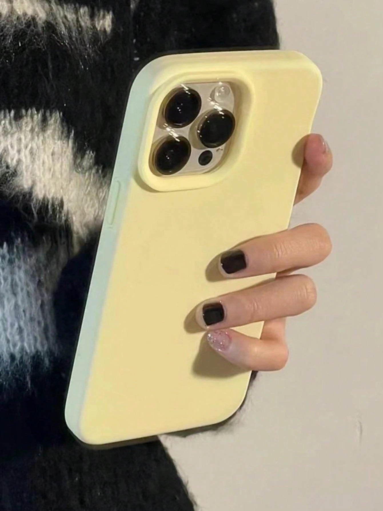 TPU Solid Color High-Quality Yellow Phone Case, Latest Compatible With 17/Air/17 Pro/17 Pro Max, Also Fits 16, 15, 14, 13, 12, 11 Pro Max, Skin-Friendly Texture, Pastel Yellow Phone Case Gift Business