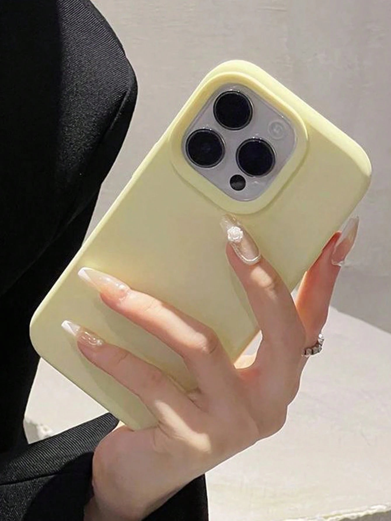 TPU Solid Color High-Quality Yellow Phone Case, Latest Compatible With 17/Air/17 Pro/17 Pro Max, Also Fits 16, 15, 14, 13, 12, 11 Pro Max, Skin-Friendly Texture, Pastel Yellow Phone Case Gift Business