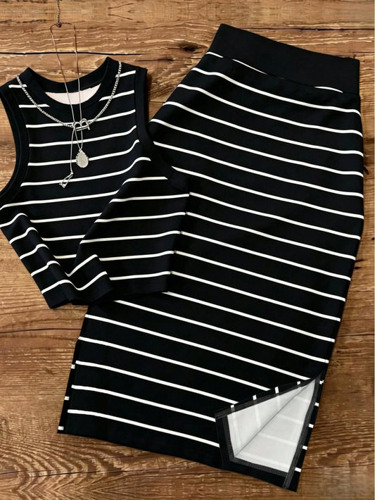 UREREM Women's Striped Contrast Color Casual Elegant Party Ribbed Slit Beach Vest And Skirt 2-Piece Set Black Summer, Vacationcore, Resort Wear