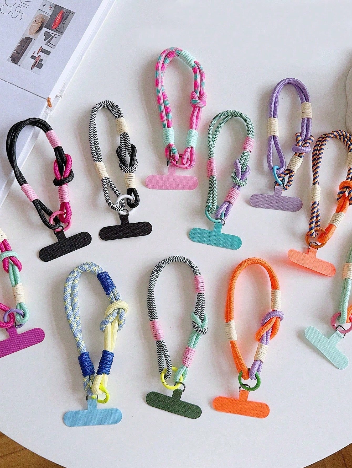 Vintage Phone Lanyard Wrist Strap,Detachable Summer Hand Chain,Dopamine Mobile Phone Rope,Anti-Lost Keychain Earbud Holder Card Clip Gifts For Mother, Family, Friends, Birthday, Holiday Phone Charm, P