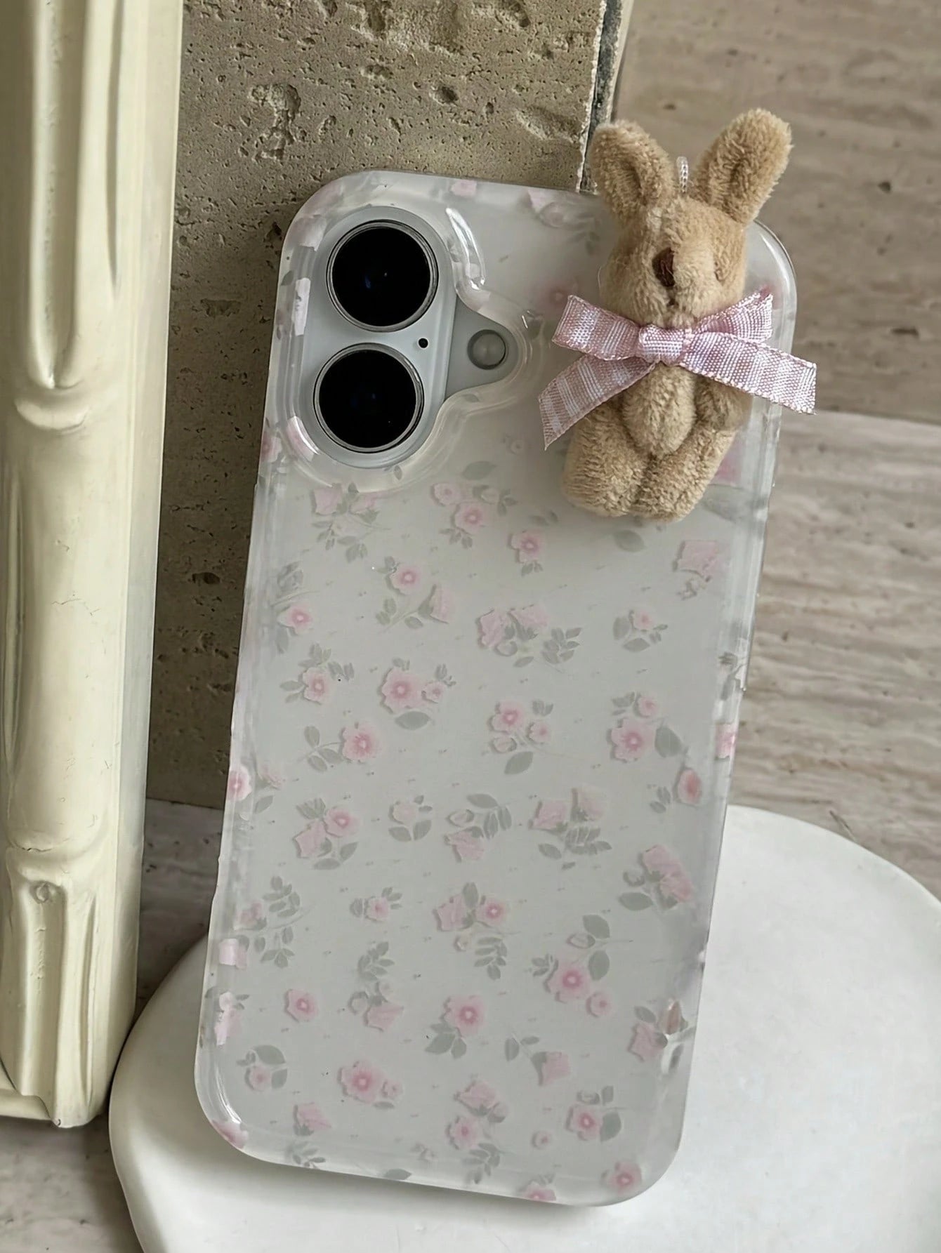 White Pink Rabbit Element Novelty Cases 1pc White Pink Rabbit Element Novelty Cases Youthful And Adorable Girl Floral White Classic Full-Coverage Soft Phone Shockproof Case With Three-Dimensional Pink