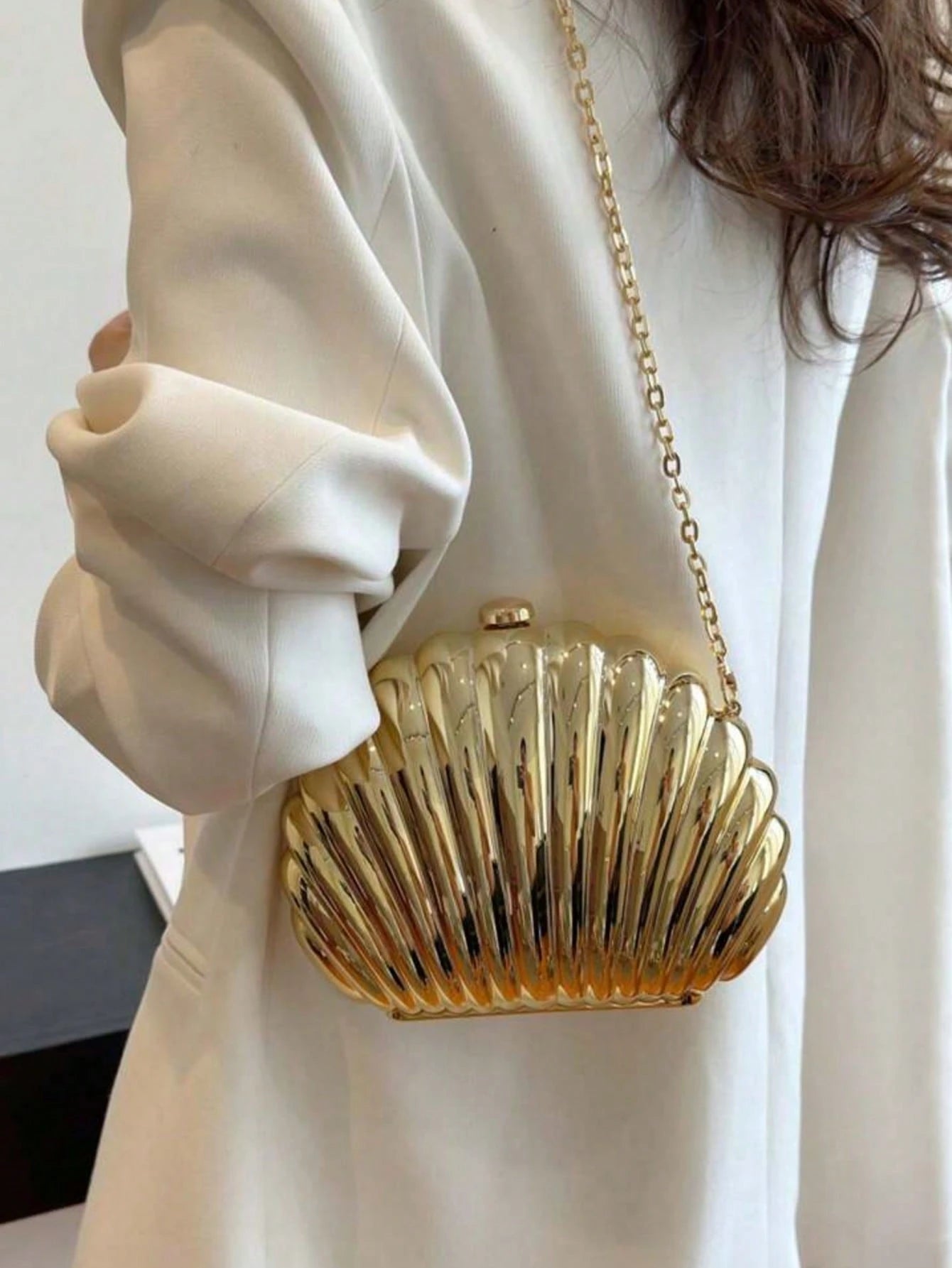 Women's Elegant Mini Flower Shaped Chain Crossbody Bag, Metallic Y2K Style Theme Party Shoulder Bag, Fashionable Novelty Shaped Bags, Versatile Small Mobile Phone Key Coin Purse, Portable Outdoor Trav