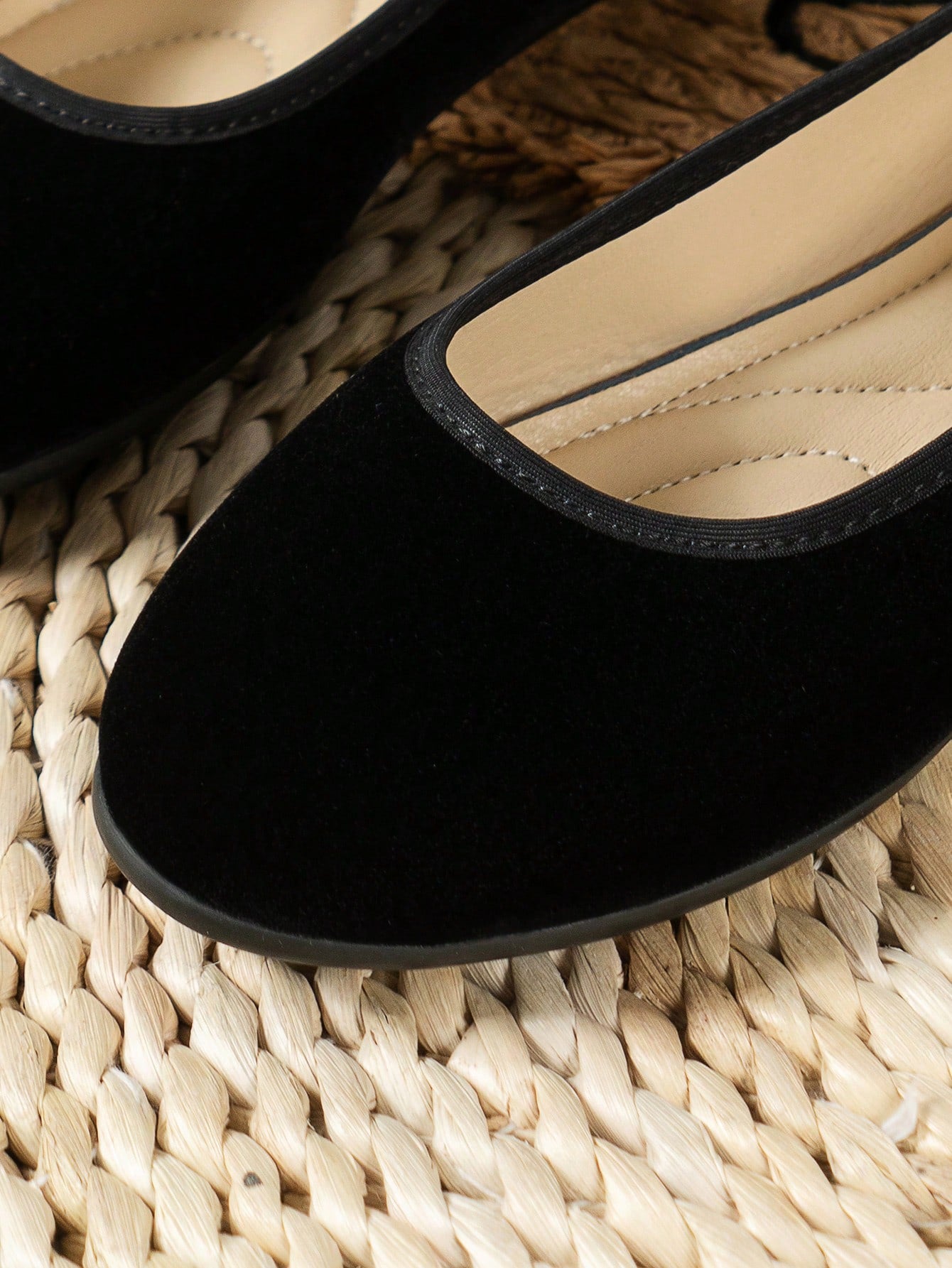 Women's Faux Suede Bow Retro Elegant Wedge Heel Casual Round Toe Flat Shoes, Solid Color Slip-On Flat Sandals, Black Color For Students And Teenagers