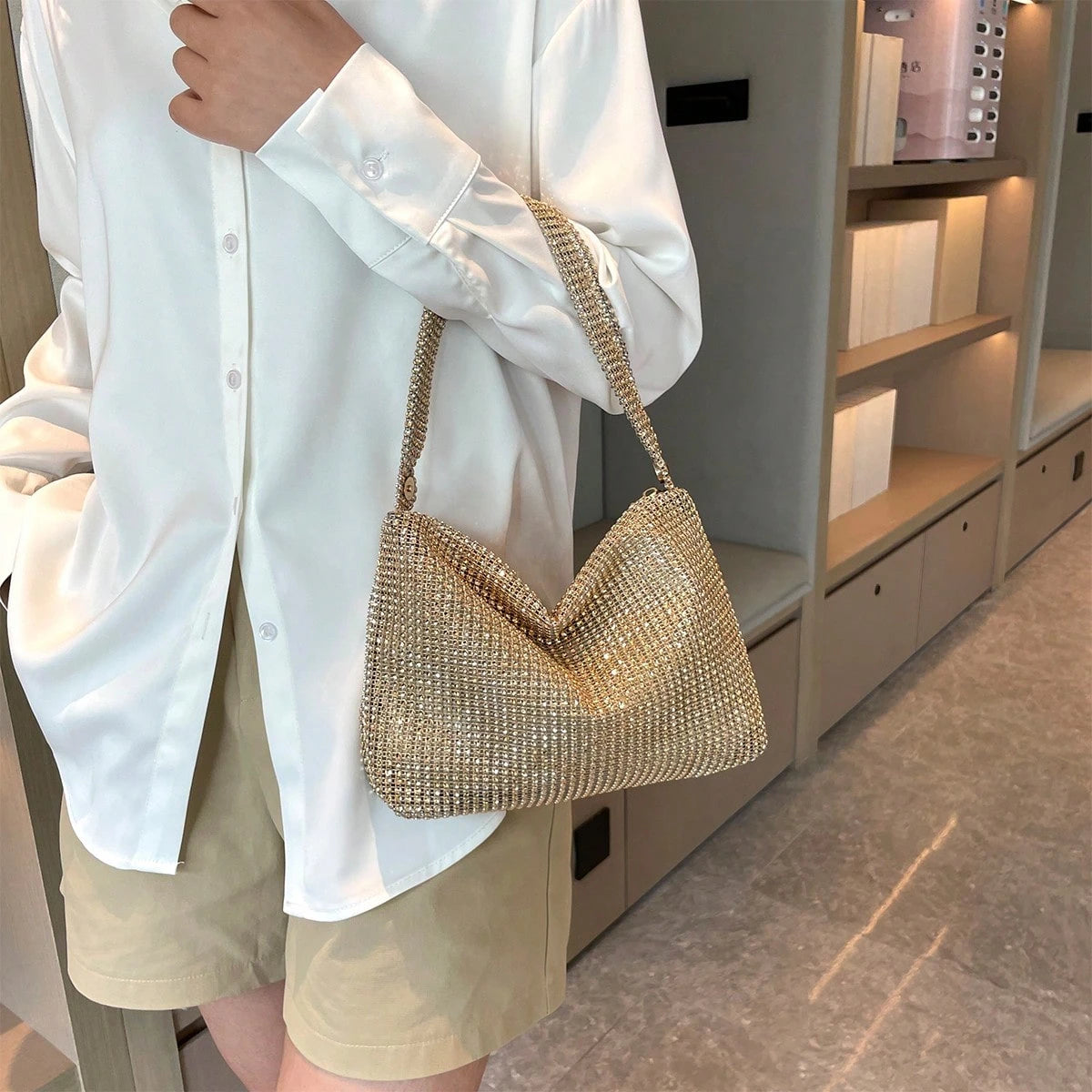 Women's Glittering Gold Elegant Party Clutch Bag, Shiny & Alluring, New Arrival Rhinestone Crescent Moon Handbag In Stock, Fashionable Shoulder Bag For Party, Dinner, Suitable For Girls, Women, Weddin