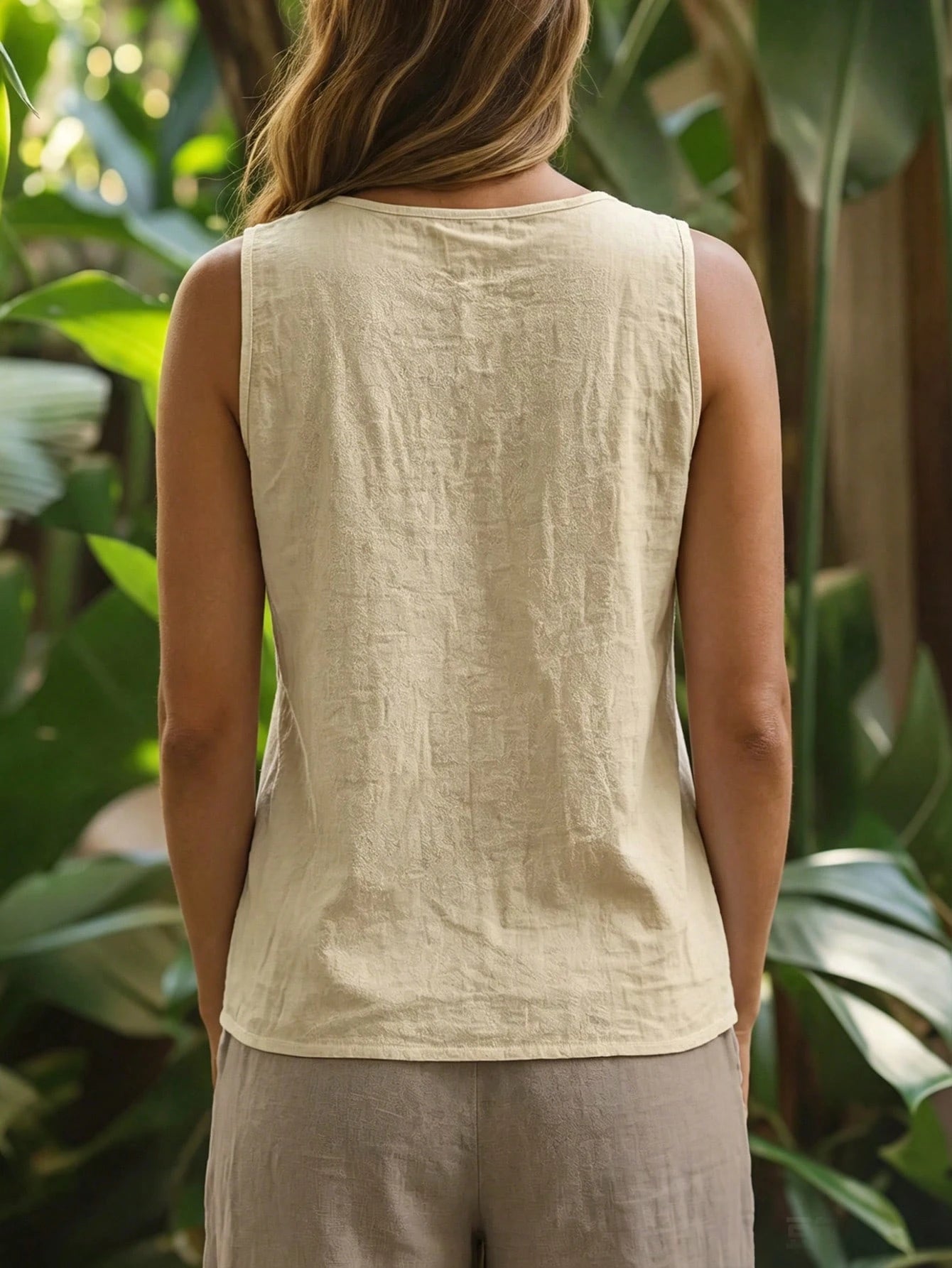 Zayélia Linen Textured V-Neck Sleeveless Vest Loose Single-Breasted Design Artistic Style Vacation Casual Outerwear Top